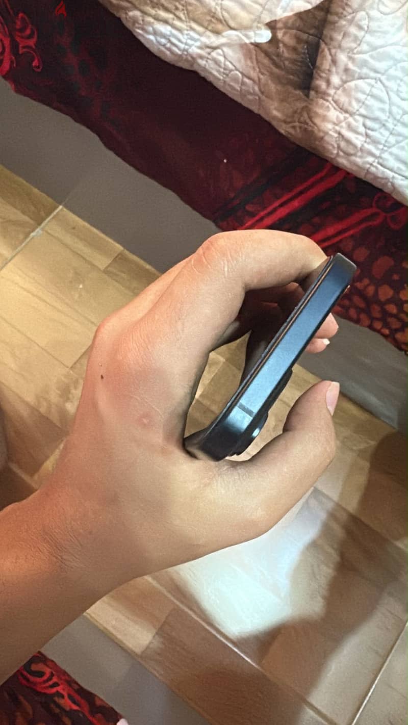 iPhone آبل - آيفون 15 3