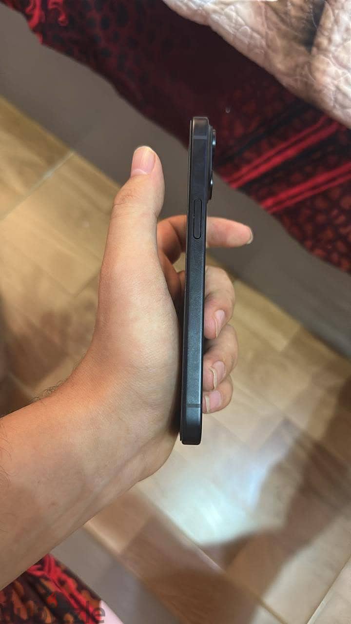 iPhone آبل - آيفون 15 4