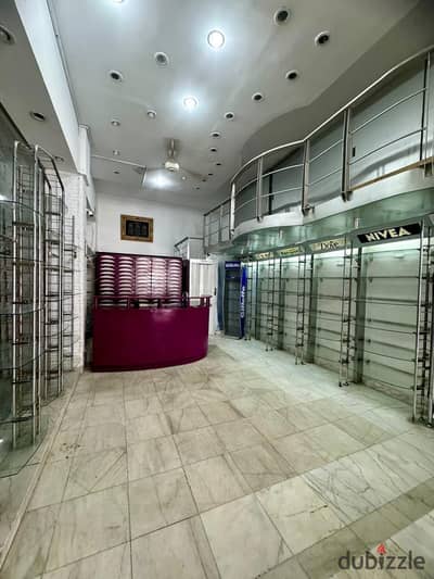 Pharmacy for rent 35m on a main street in Golf Land with shelves equipped in Heliopolis