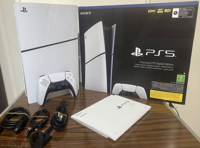 PS5 Digital Edition 825GB بحالة الزيرو  + دراع أصلي + كرتونة