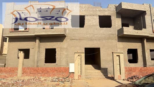 ارض للبيع بحرى على ميدان مربع 4امتداد غرب الجولف خطوات من الدائرى والجولف