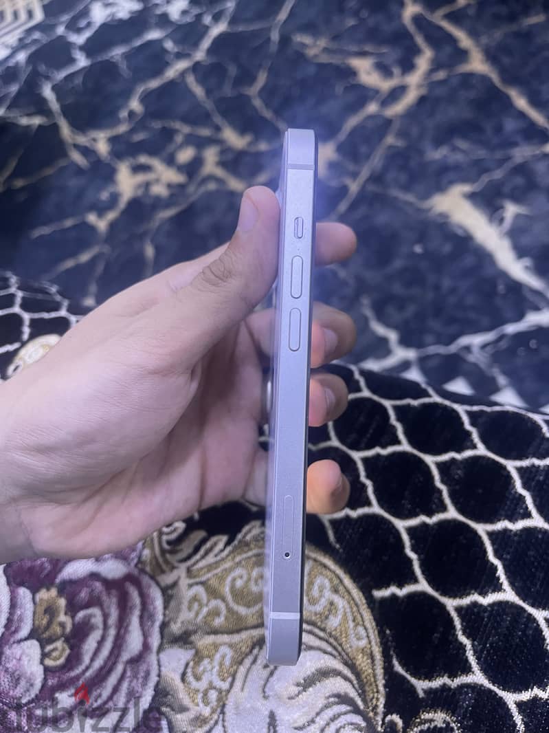 آبل - آيفون 13 4