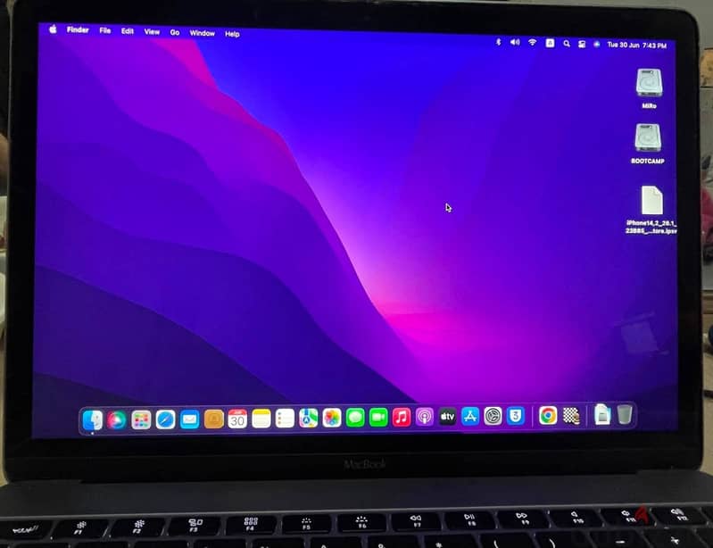 MacBook 12 inch 2016 like new 2