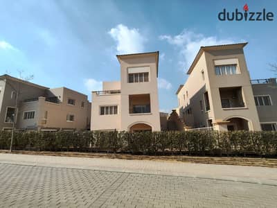 فيلا متشطبة بالمطبخ والتكييفات للبيع في أب تاون كايرو إعمار Uptown Cairo Emaar