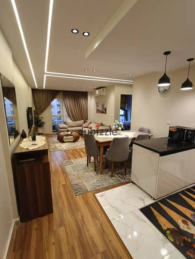 For lovers of luxurious finishes, a furnished apartment is available for rent in Madinaty. Extra super deluxe finishes, close to amenities.