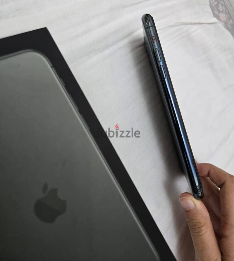 Apple - iPhone 11 Pro Max 2