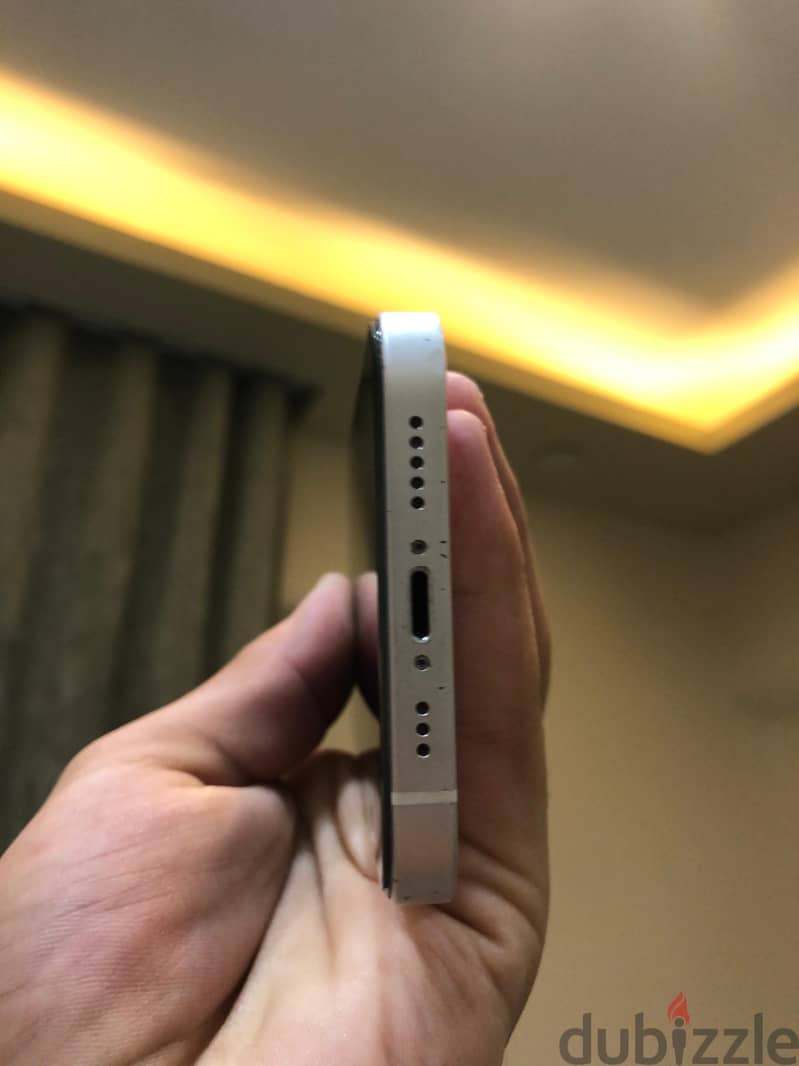 ايفون 12 4