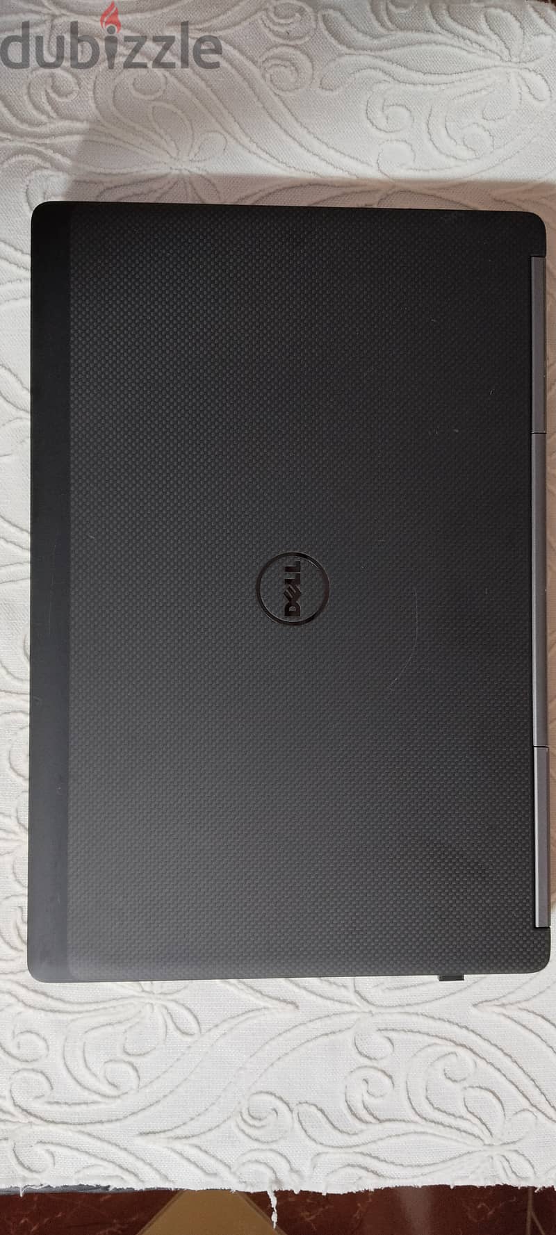 Dell 7720 1
