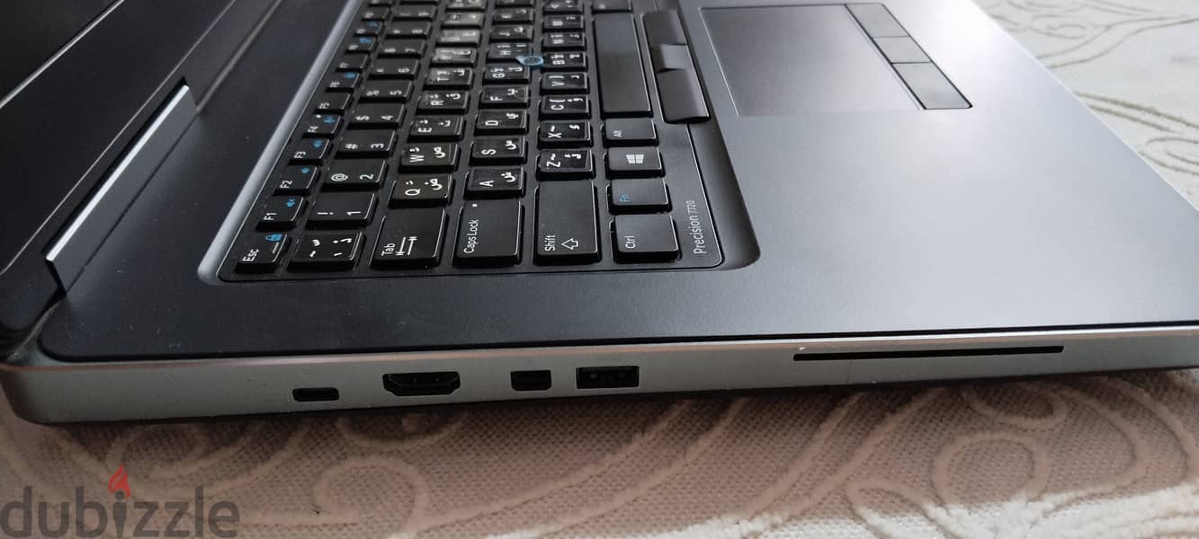 Dell 7720 3