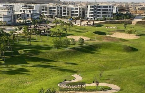 اسكن امام المطار شقه بدور متكرر بحري مع تاج سيتي بخصم 50% للكاش taj city - new cairo