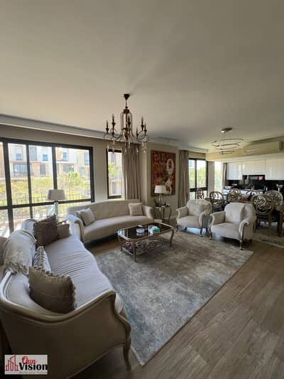 Duplex 250 m + separate roof with a room. The duplex: the first floor - salons - dining room - American kitchen - bathroom - Dada room and storage + balcony, the second floor has 3 bedrooms, one of which is a master bedroom.