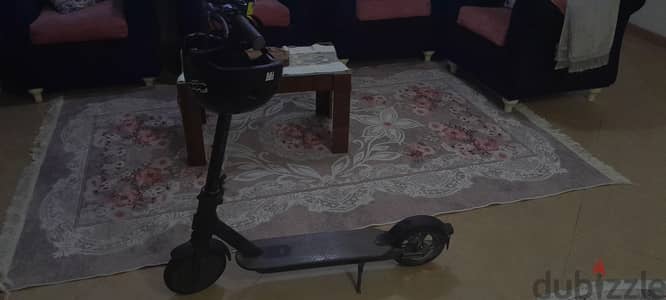 سكوتر كهربائي شاومي بحالة جيدة + الشاحن الأصلي