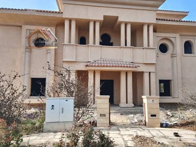 Villa model B land 1300m view wide garden near Central Park and Madinaty Club
