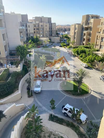 فرصة مميزة للبيع | دوبلكس في فيلدج جيت بالم هيلز