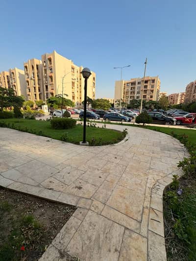 شقة للبيع بالرحاب موقع مميز بسعر لقطة
