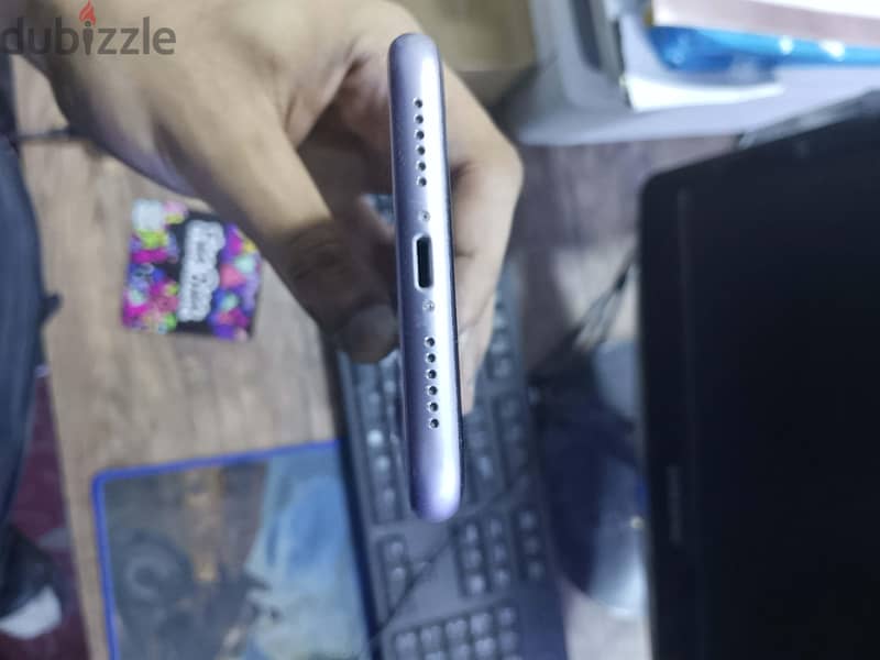 Apple - iPhone 11 3