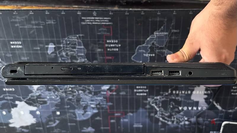 Dell laptop i5 6gen بدون هارد 6000 جنية 15