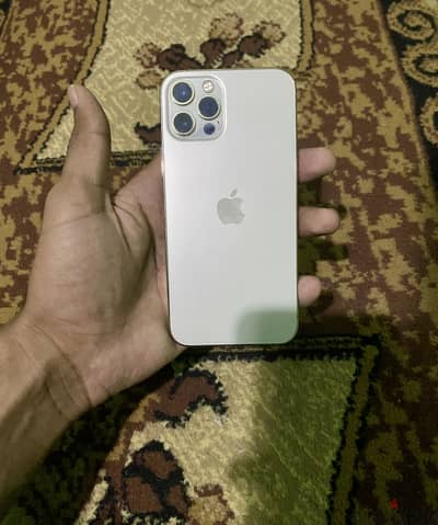آبل - آيفون 12 برو