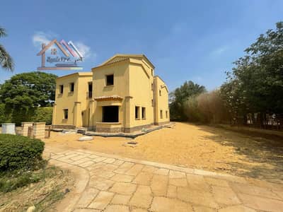 Villa for sale in Madinaty Model V, very prime location next to the mosque and golf club