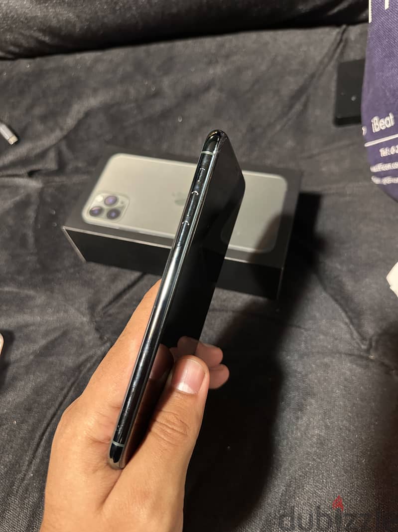 Apple - iPhone 11 Pro Max 3