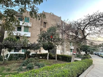 شقه للايجار مفروش 125م دور2 في الشباب بجوار جامعه بنها بمدينه العبور