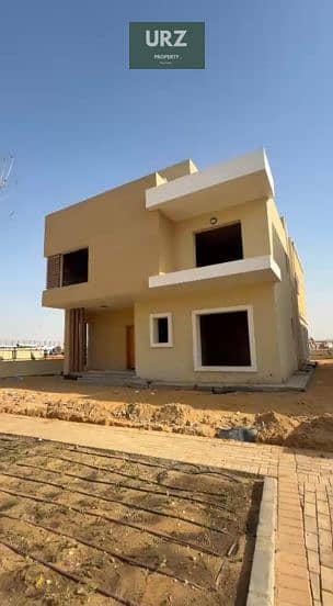 Luxury 5Bedroom Corner Townhouse with a stunning lake view 50% discount or flexible installments on Suez Road near Rehab The Spine Mountain View