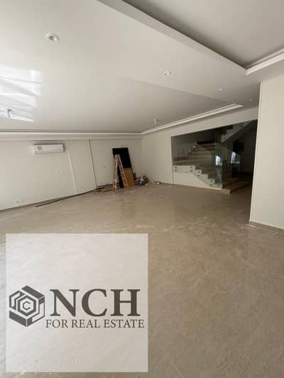 **Duplex بحديقة للإيجار في Hyde Park | 310 متر**  فرصة مميزة للإيجار داخل **Hyde Park New Cairo**، دوبلكس راقٍ بحديقة خاصة بمساحة إجمالية **310 متر