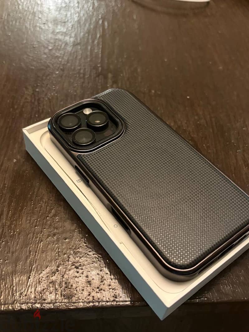 Apple - iPhone 16 Pro 1