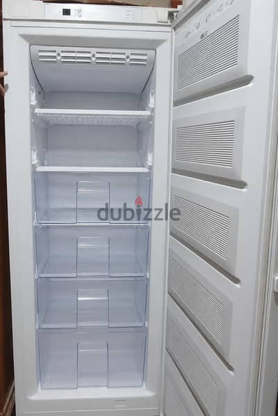 ديب فريزر يونيفرسال نو فروست محتاج كارته وحساسات اذابه