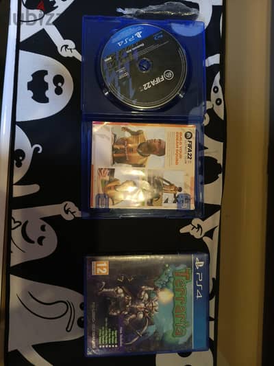 لعبتين استعمال خفيف ب٤٠٠ج ولو عايز واحده بس كلمني خاص ps4 and ps5