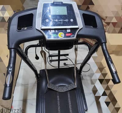 مشاية كهربائية + جهاز مساج للبيع بحالة جيدة جدًا