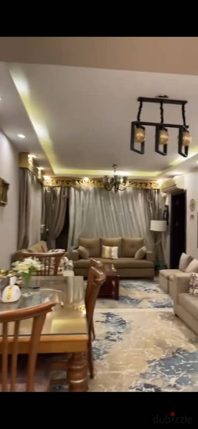 للبيع شقة فى كمبوند جاردن هيلز التوسعات الشمالية ب6 اكتوبر