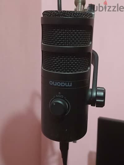 Maono PD100U + ذراع تعليق Maono AU-B01 (بحالة الزيرو)