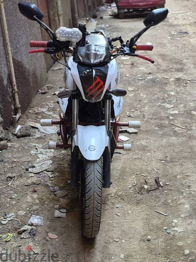 مكنه بنلي سبورت ١٥٠