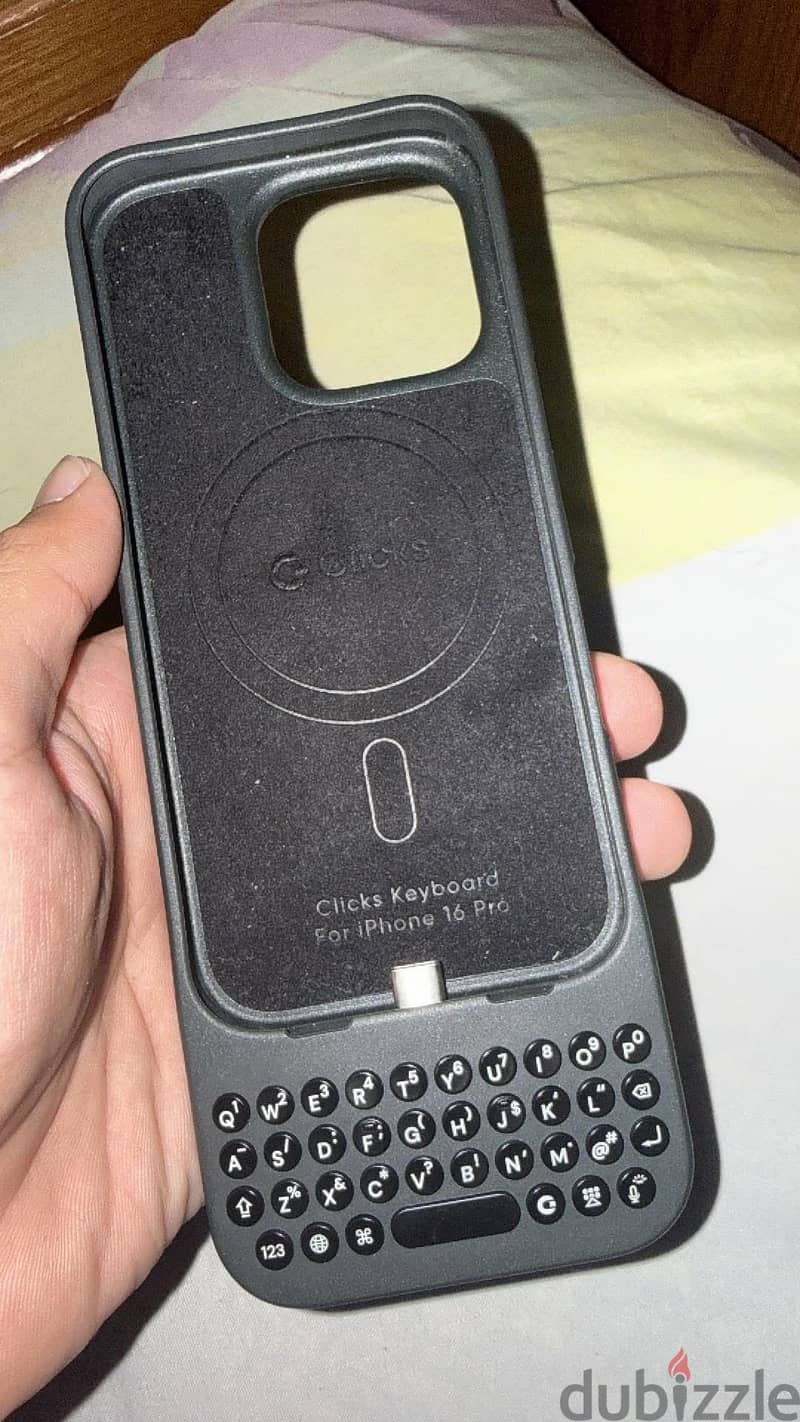 Clicks Keyboard For iPhone 16 Pro 4