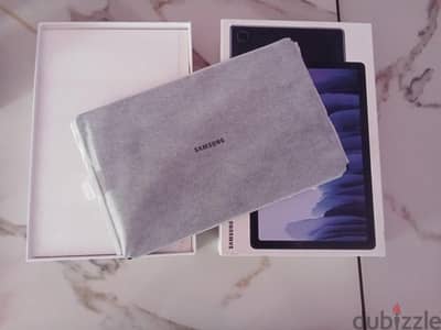للبيع: Samsung Galaxy Tab A7 (10.4 inch) بحالة الزيرو