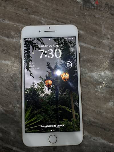 آبل - آيفون 8 بلس