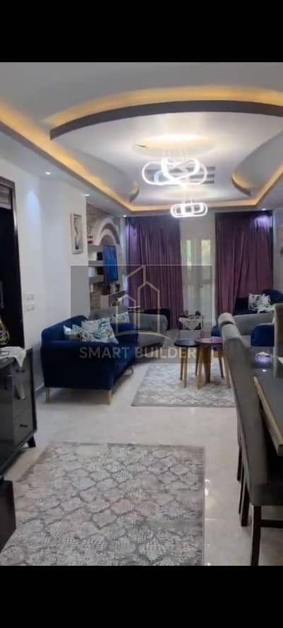  155sqm apartment on the ground floor + 35sqm garden with a private entrance for sale in the Southern Lotus!