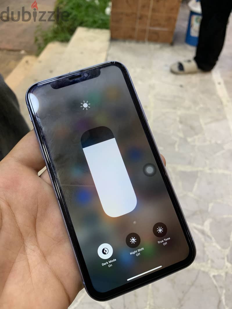 Apple - iPhone XR 1