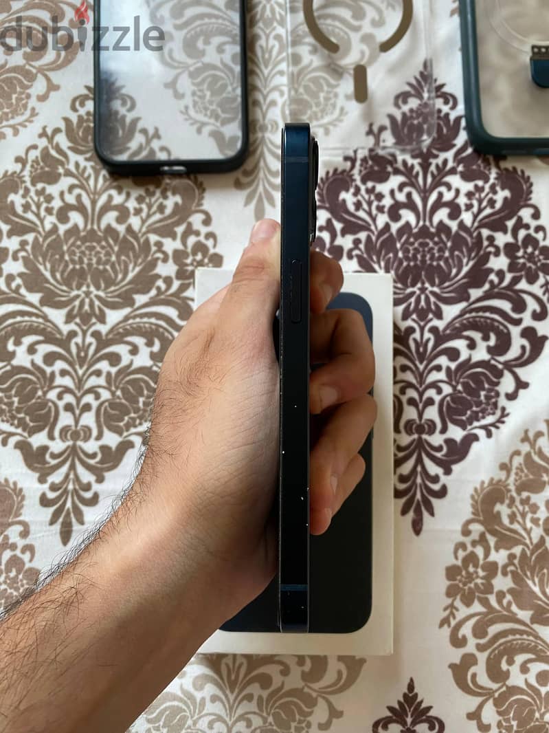 Apple - iPhone 13 4