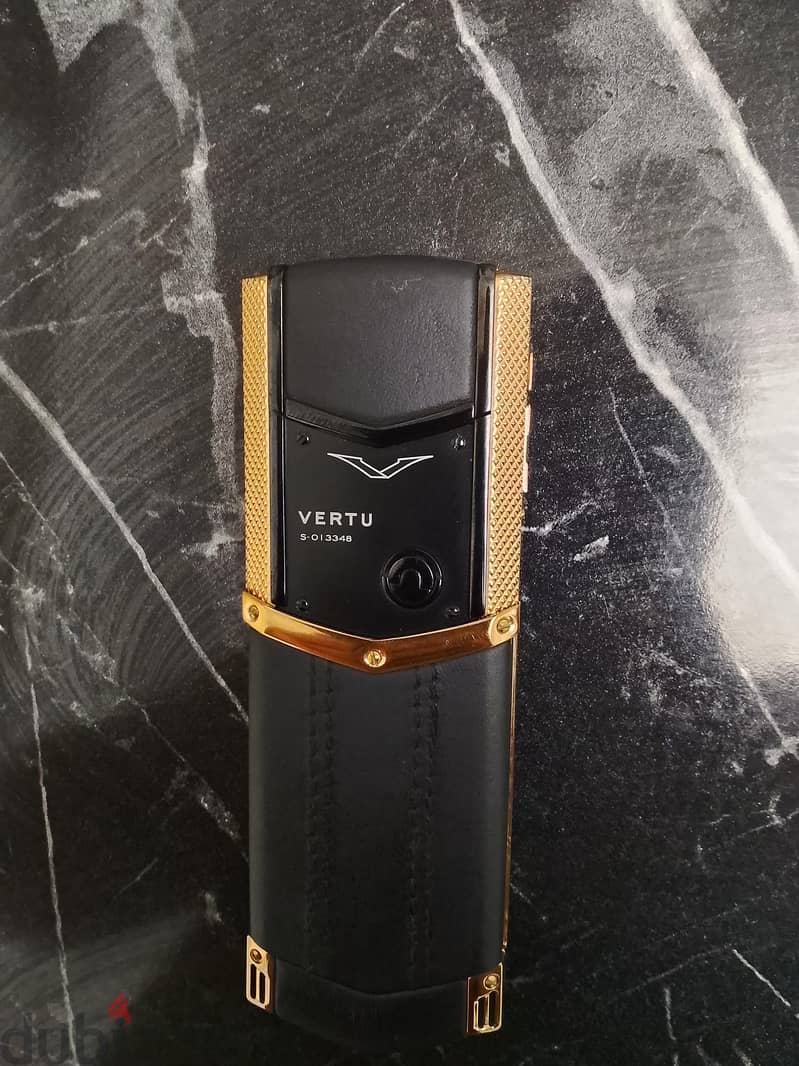 Vertu Signature V 1