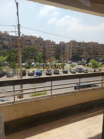 مقر إداري للإيجارفي مساكن الشيراتون مصر الجديده | 150م² | الدور الأول | بلكونة على الشارع