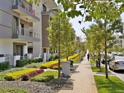 Duplex apartment with a 50% discount, typical floor in Taj City compound, VIP view. Direct on the Suez Road.