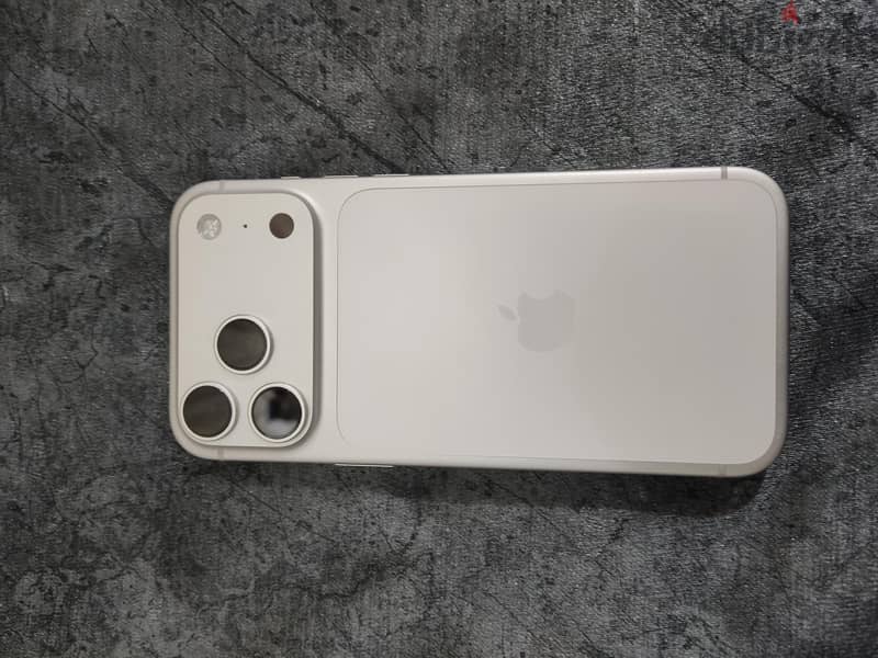 Apple - iPhone 17 Pro Max 5