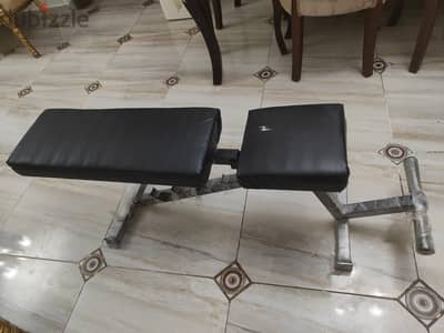 دكة بنش بحاله جيده جدا