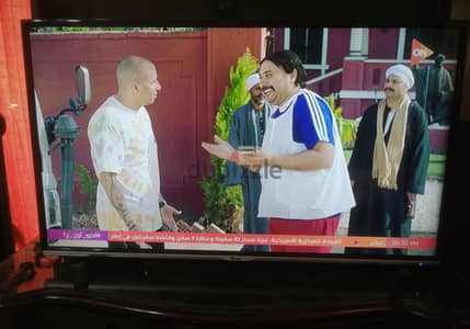 شاشة تليفزيون 39 بوصة بحالة جيدة جدا ماركة هوهو