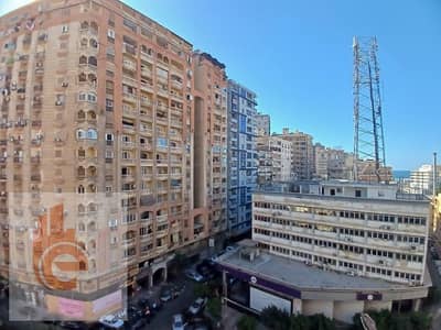 شقة مفروشة بـ سيد جابر على الترام 75 م