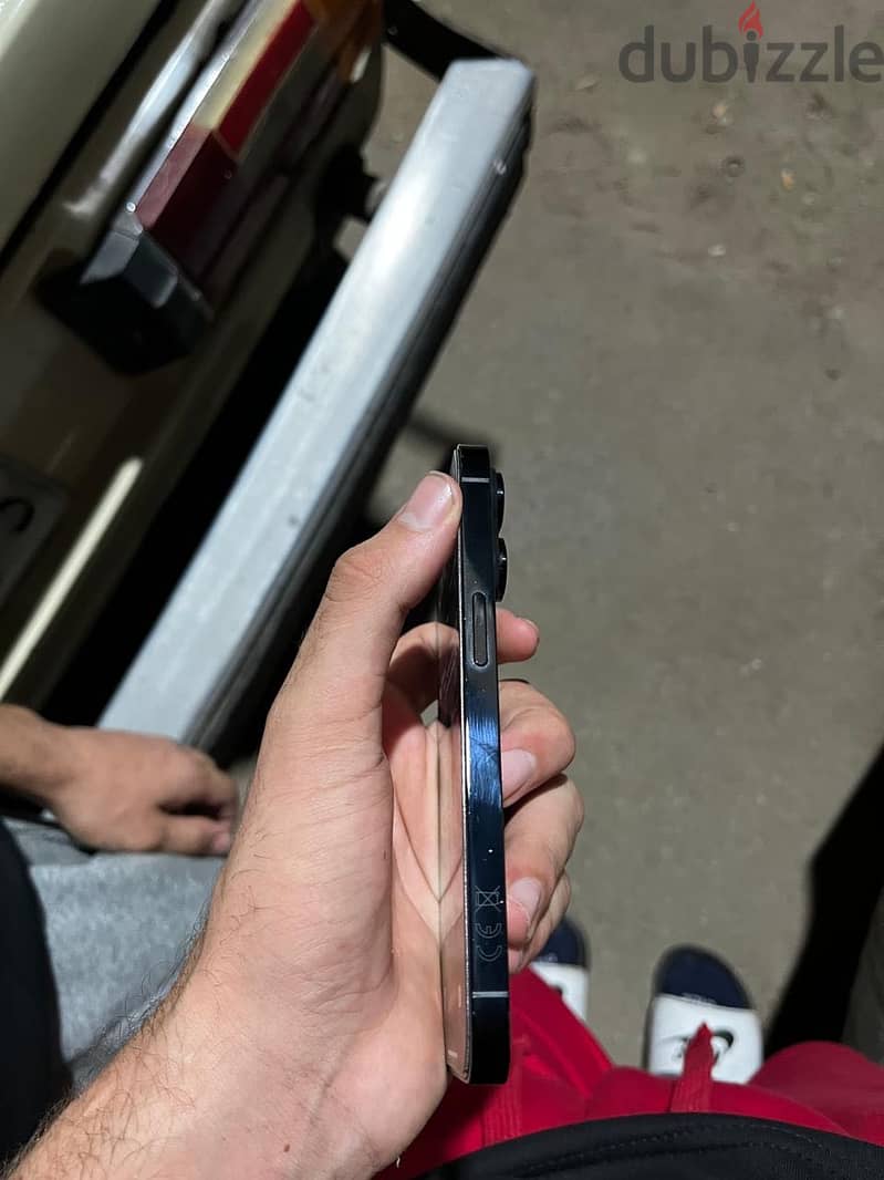 آبل - آيفون 14 برو 3