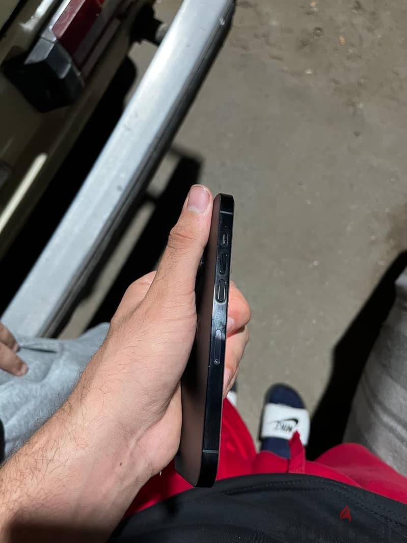 آبل - آيفون 14 برو 4