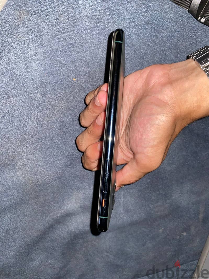 Apple - iPhone 11 Pro Max 1